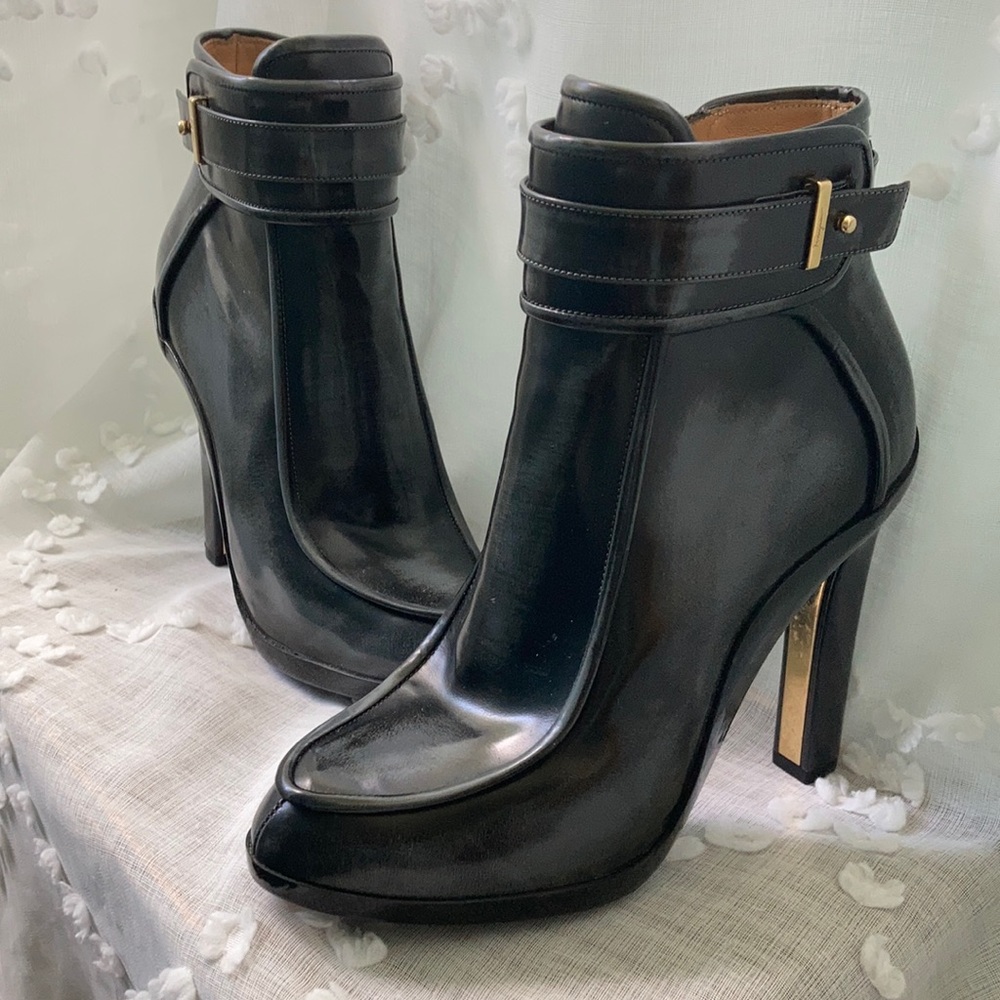 Ferragamo Black and Gray booties